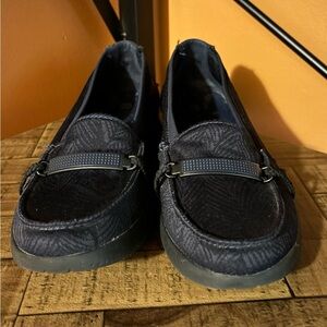 Bzees Abby‎ Almond Toe Navy NAABYY Slip On Loafer Womens 8.5M Fabric Manmade